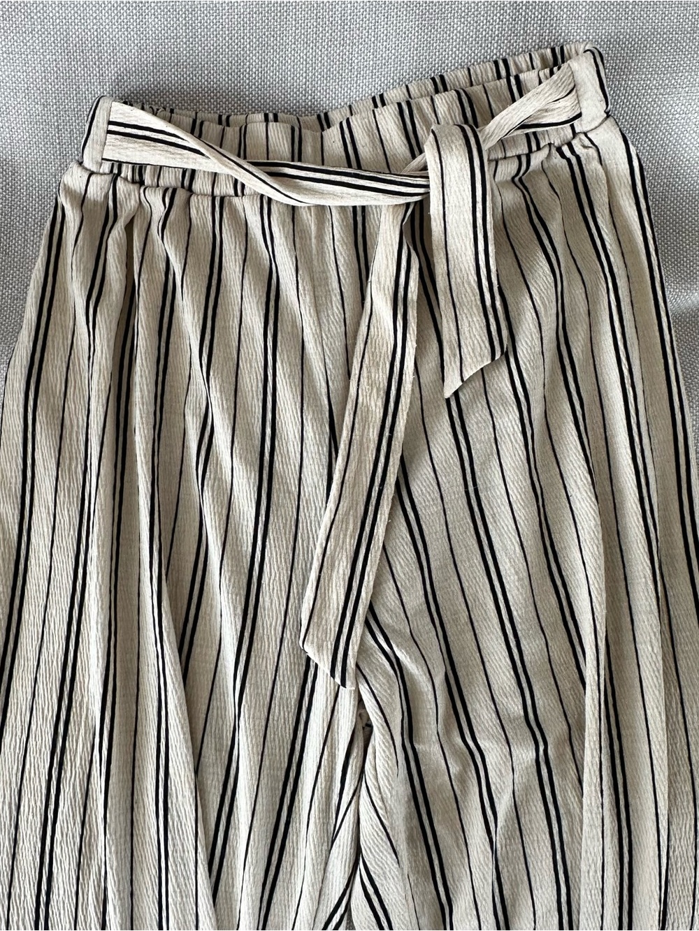 H&M Kids Striped Wide Leg Tie Waist Pants | Size 8-10Y